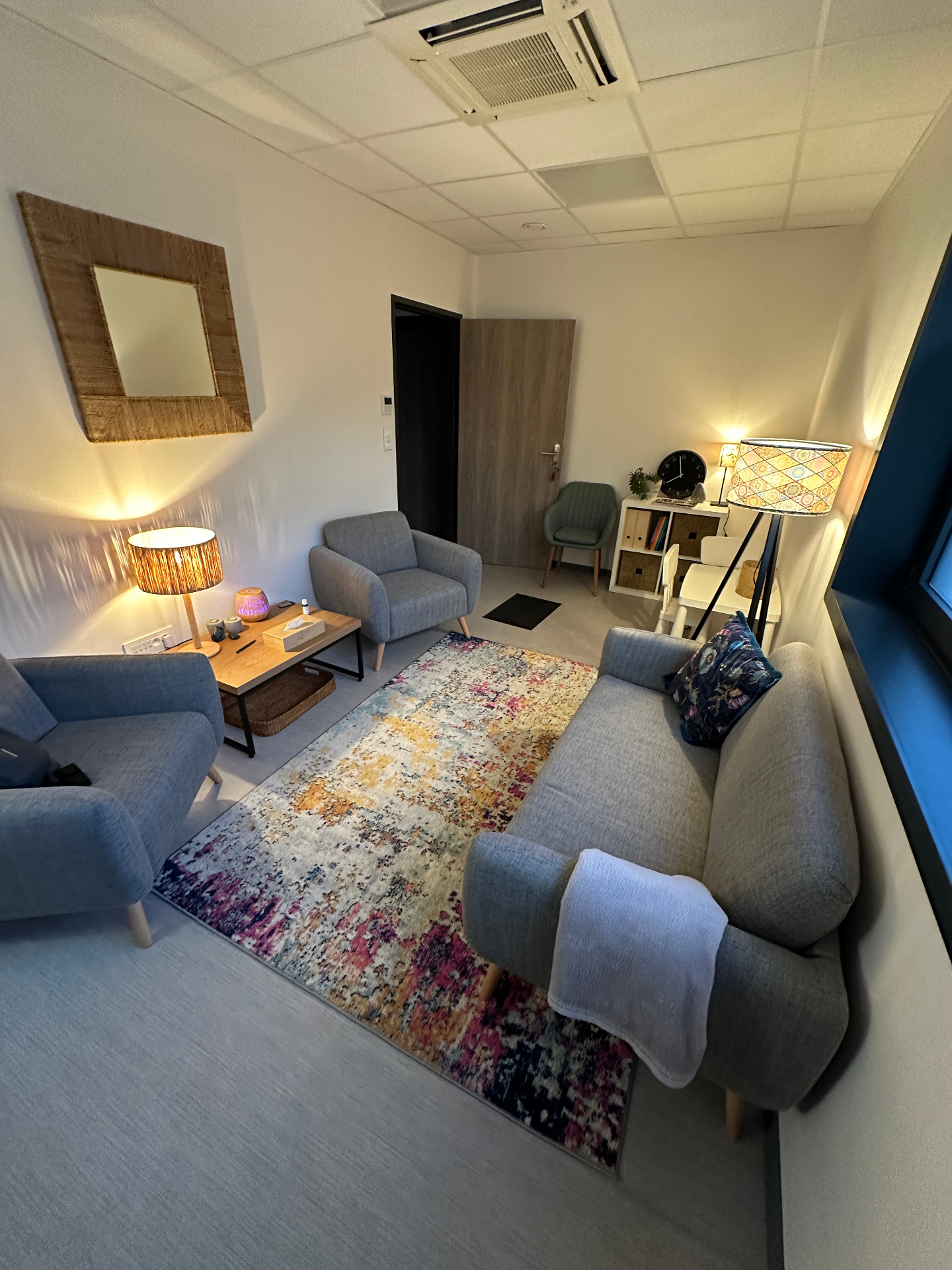 Intérieur du cabinet — espace de consultation